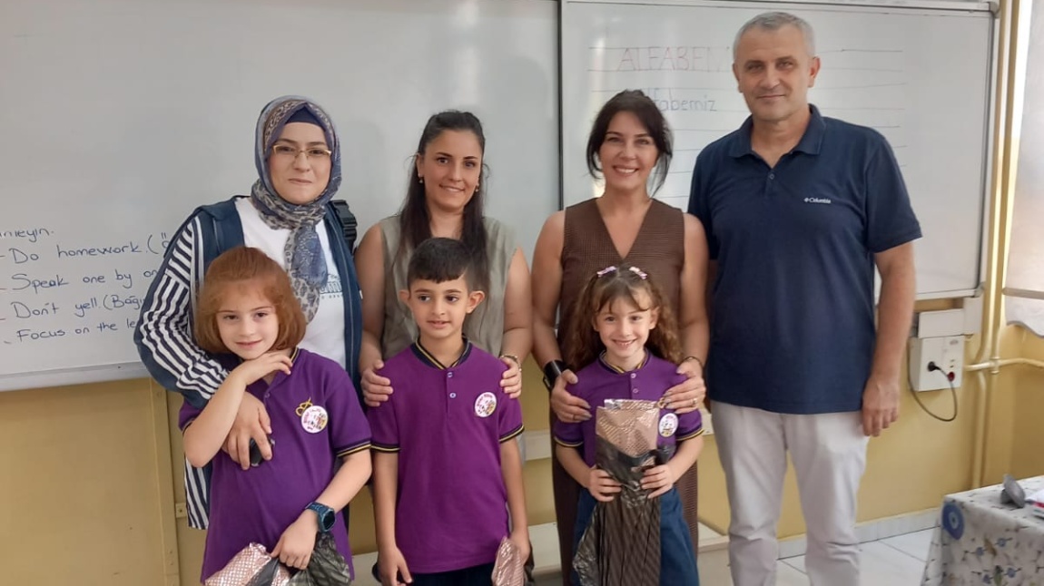 2E Sınıfından Tatilde Kitap Şöleni! 